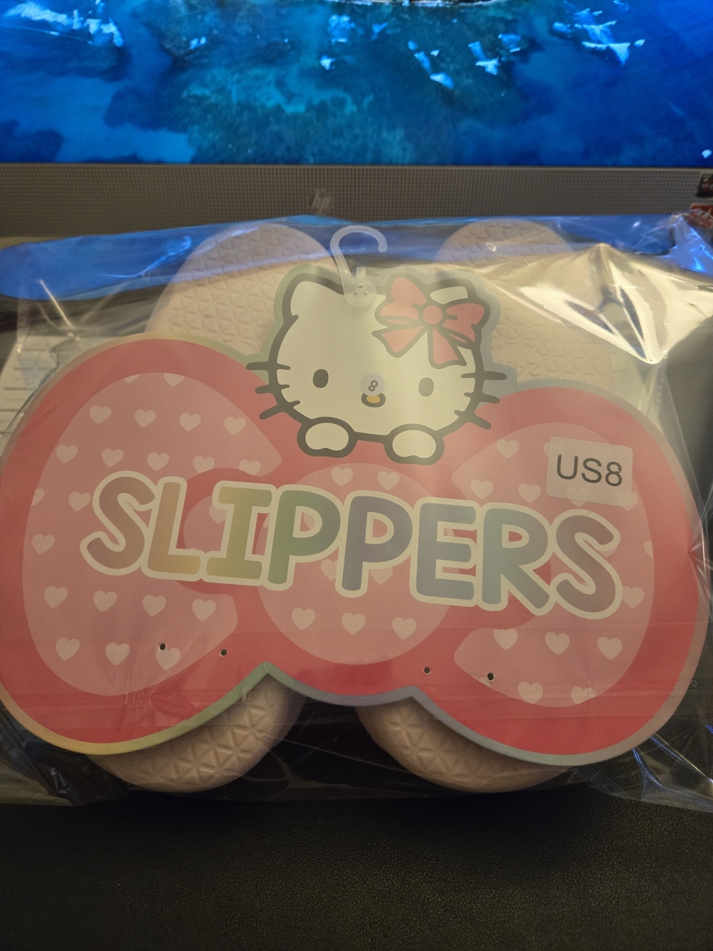 Hello Kitty Pink Plush Slippers In Size 8W - Picture 3 of 3